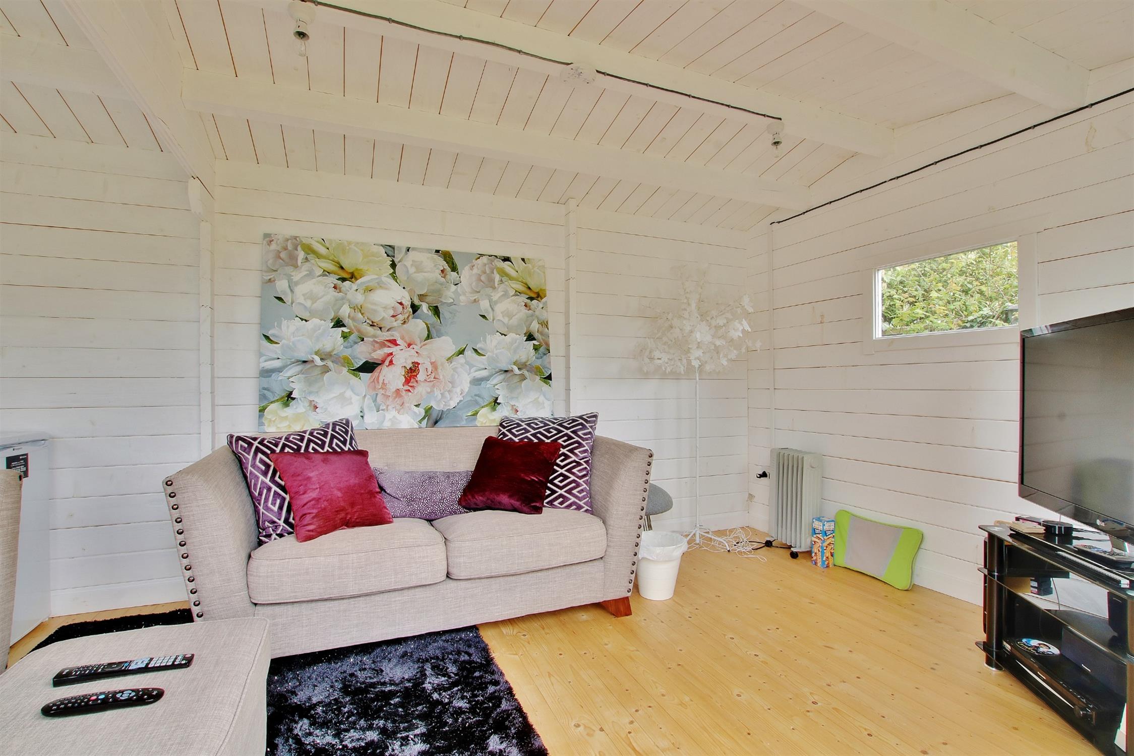 For Sale Nursling, 3 Bedroom Property from Pearsons Estate Agents