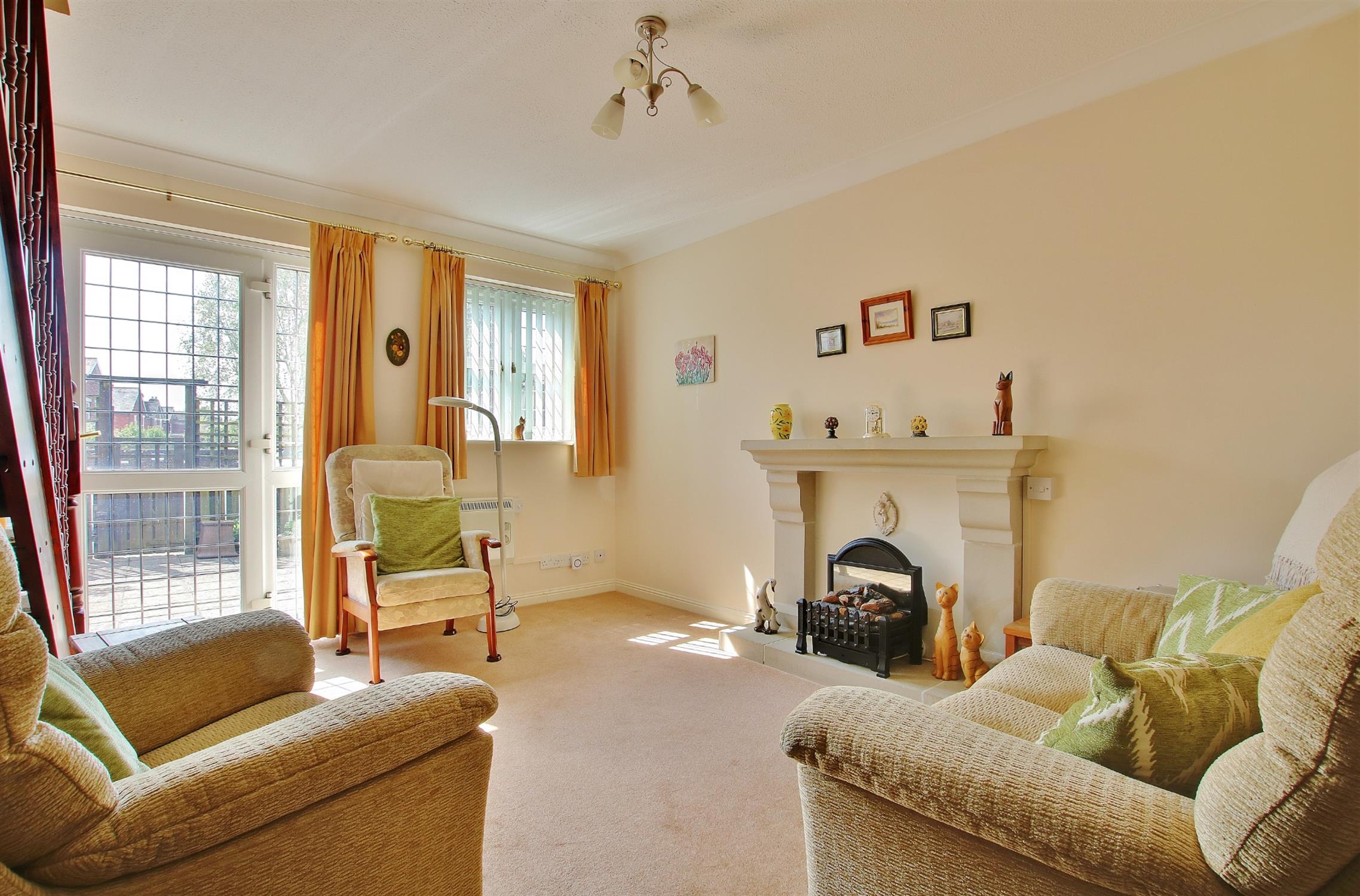 For Sale Central Romsey, 2 Bedroom Property from Pearsons Estate Agents