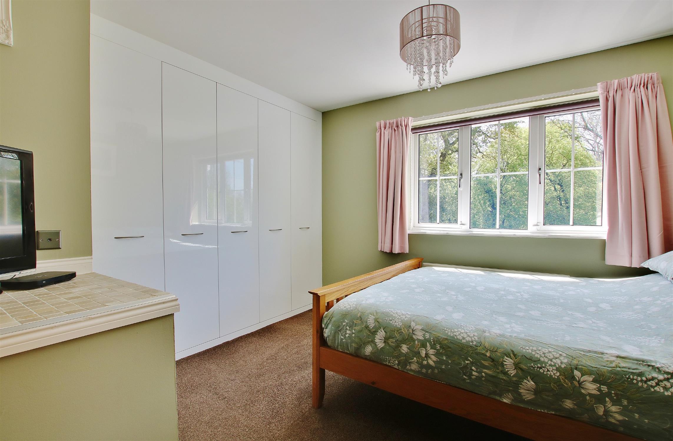 For Sale Nursling, Southampton, 4 Bedroom Property from Pearsons