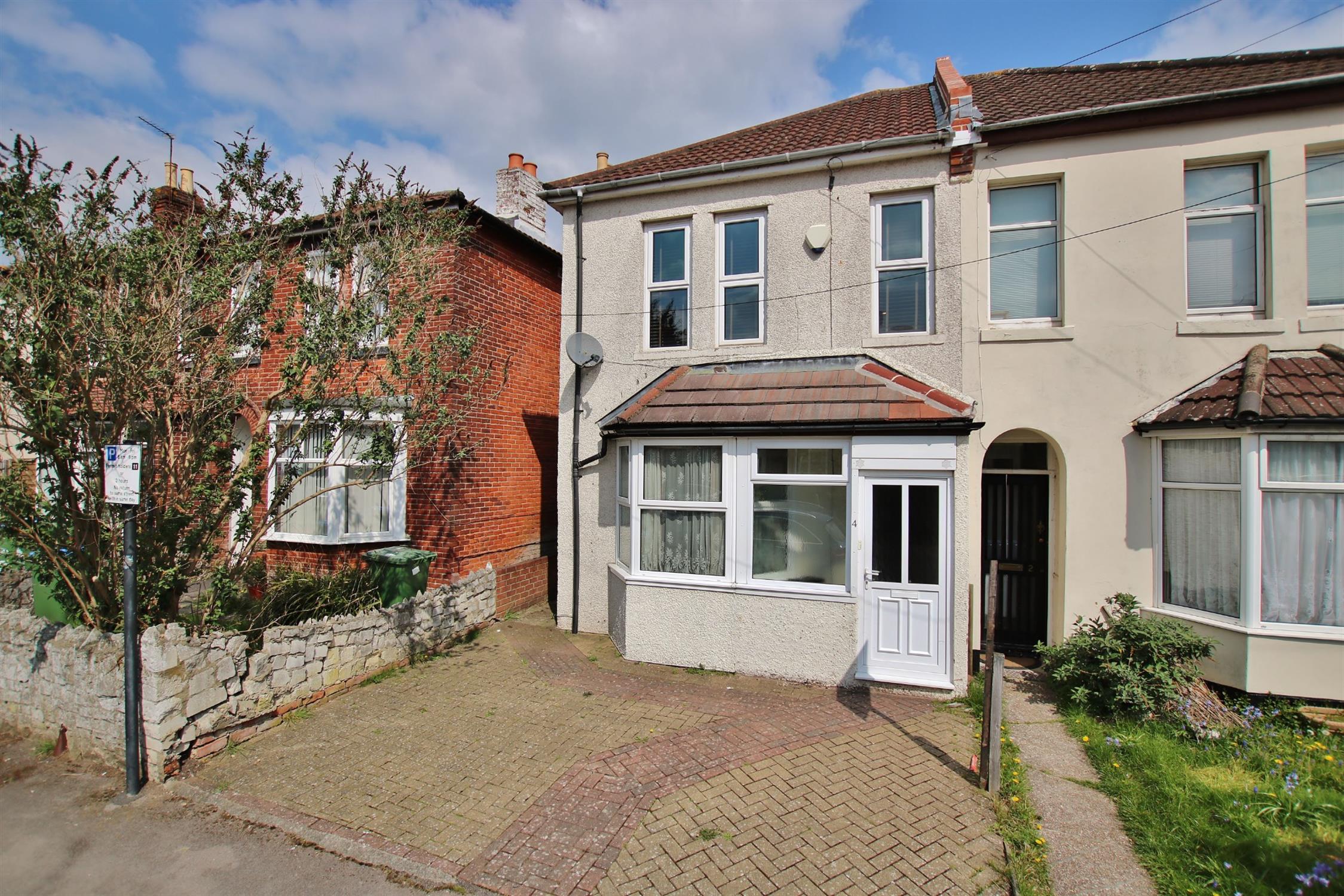 For Sale Swaythling, Southampton, 3 Bedroom Property from Pearsons