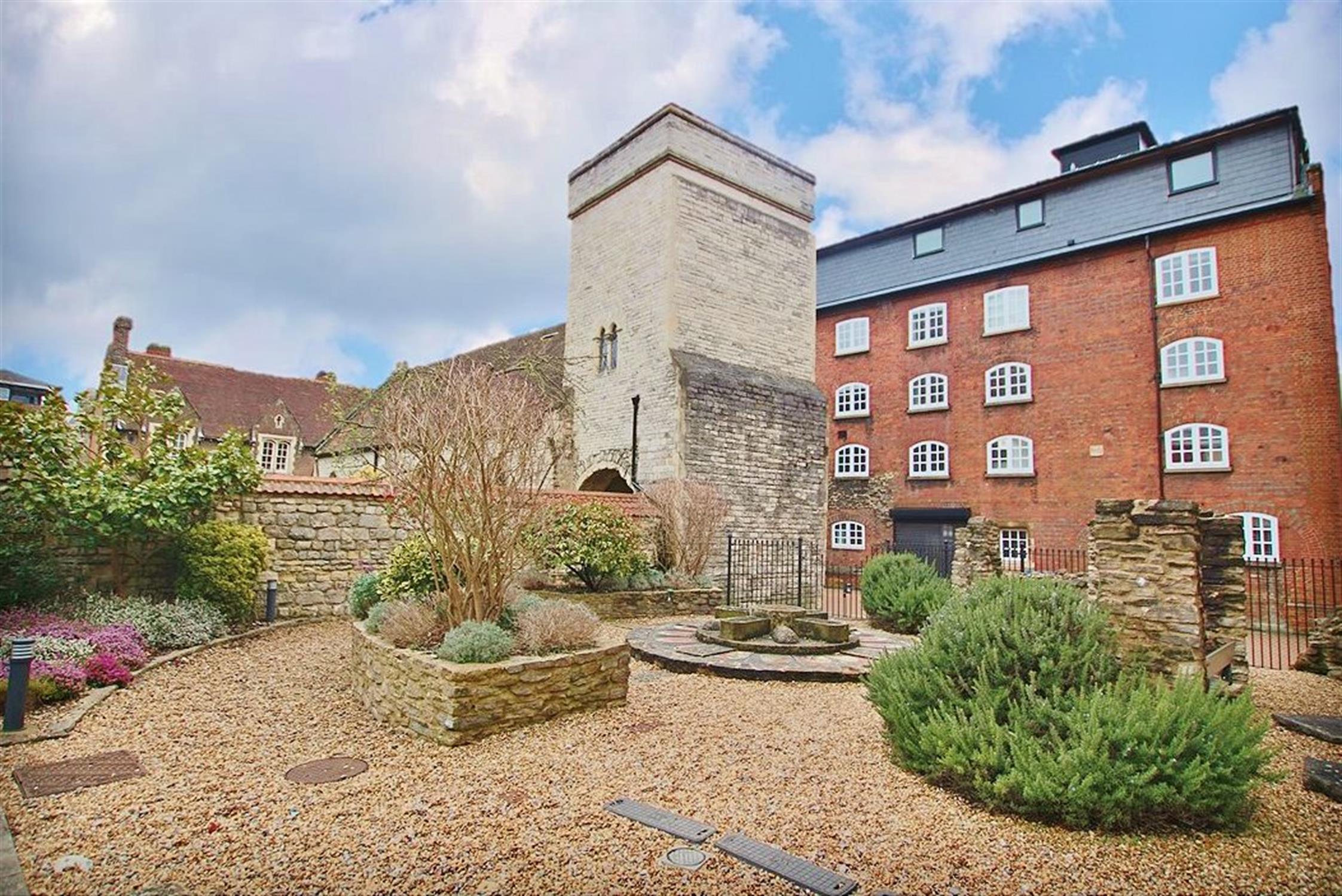 For Sale Gloucester Square, Southampton, 2 Bedroom Property from