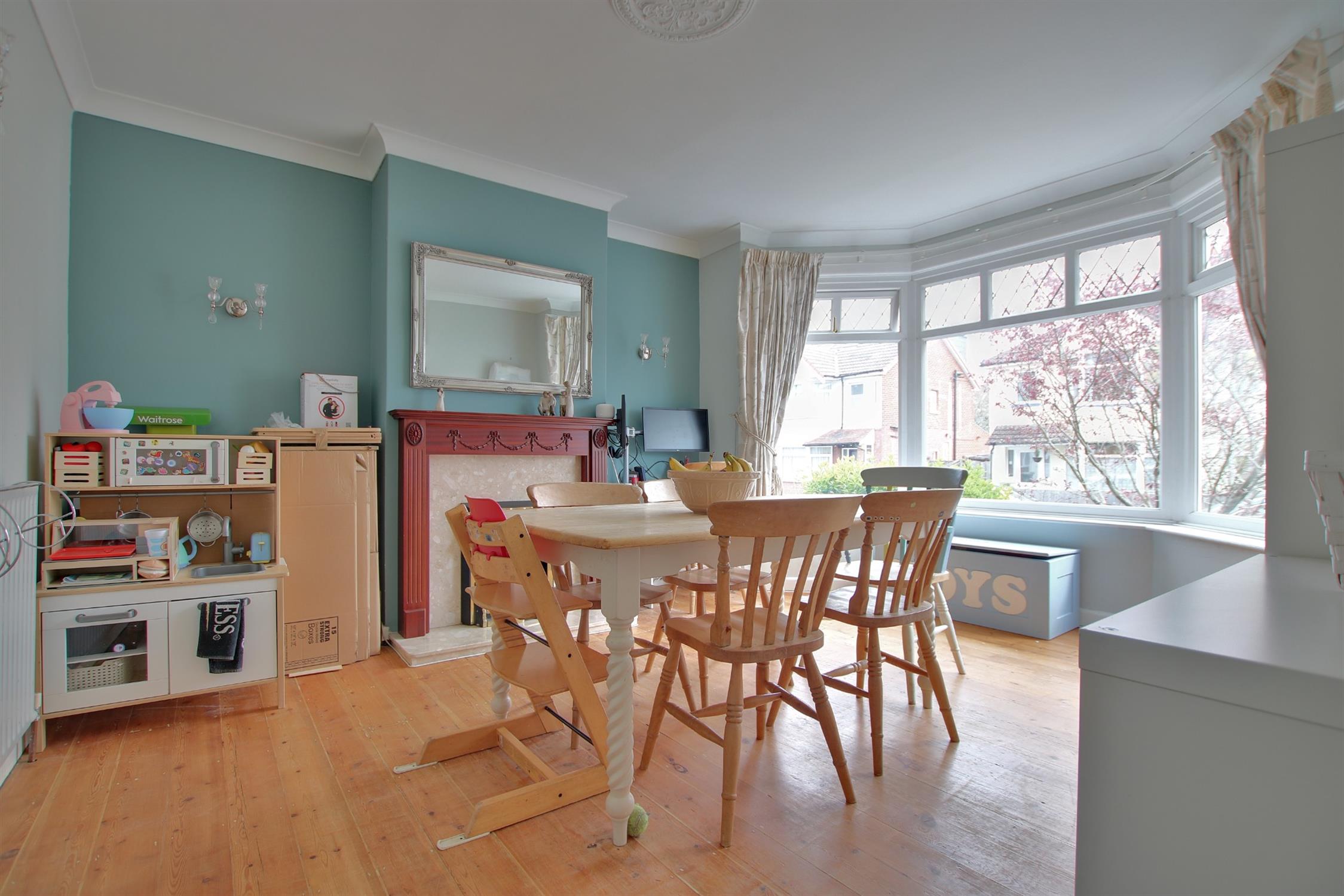 For Sale Highfield, Southampton, 3 Bedroom Property from Pearsons