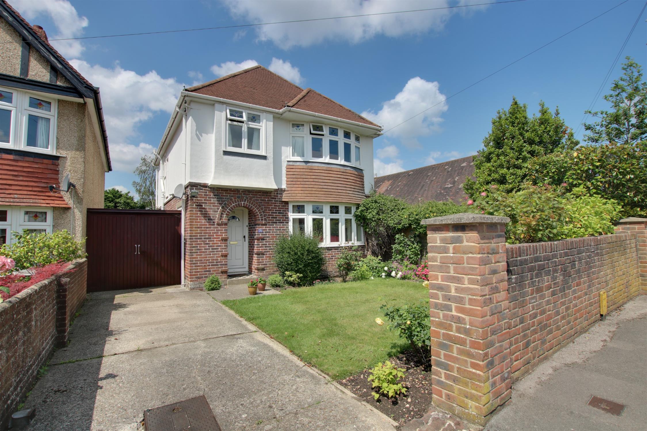 For Sale Upper Shirley, 3 Bedroom Property from Pearsons Estate Agents