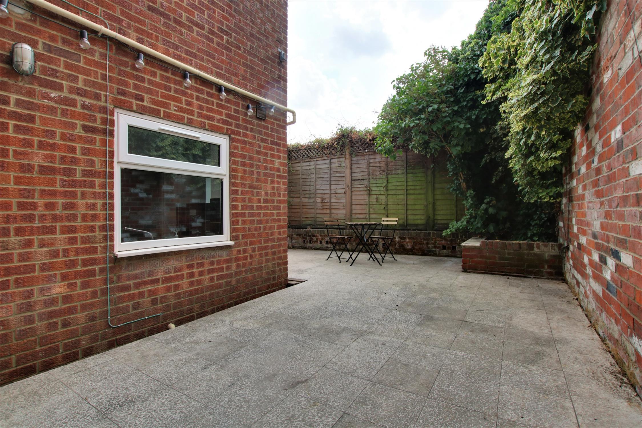 For Sale Inner Avenue, Southampton, 2 Bedroom Property from Pearsons Estate Agents