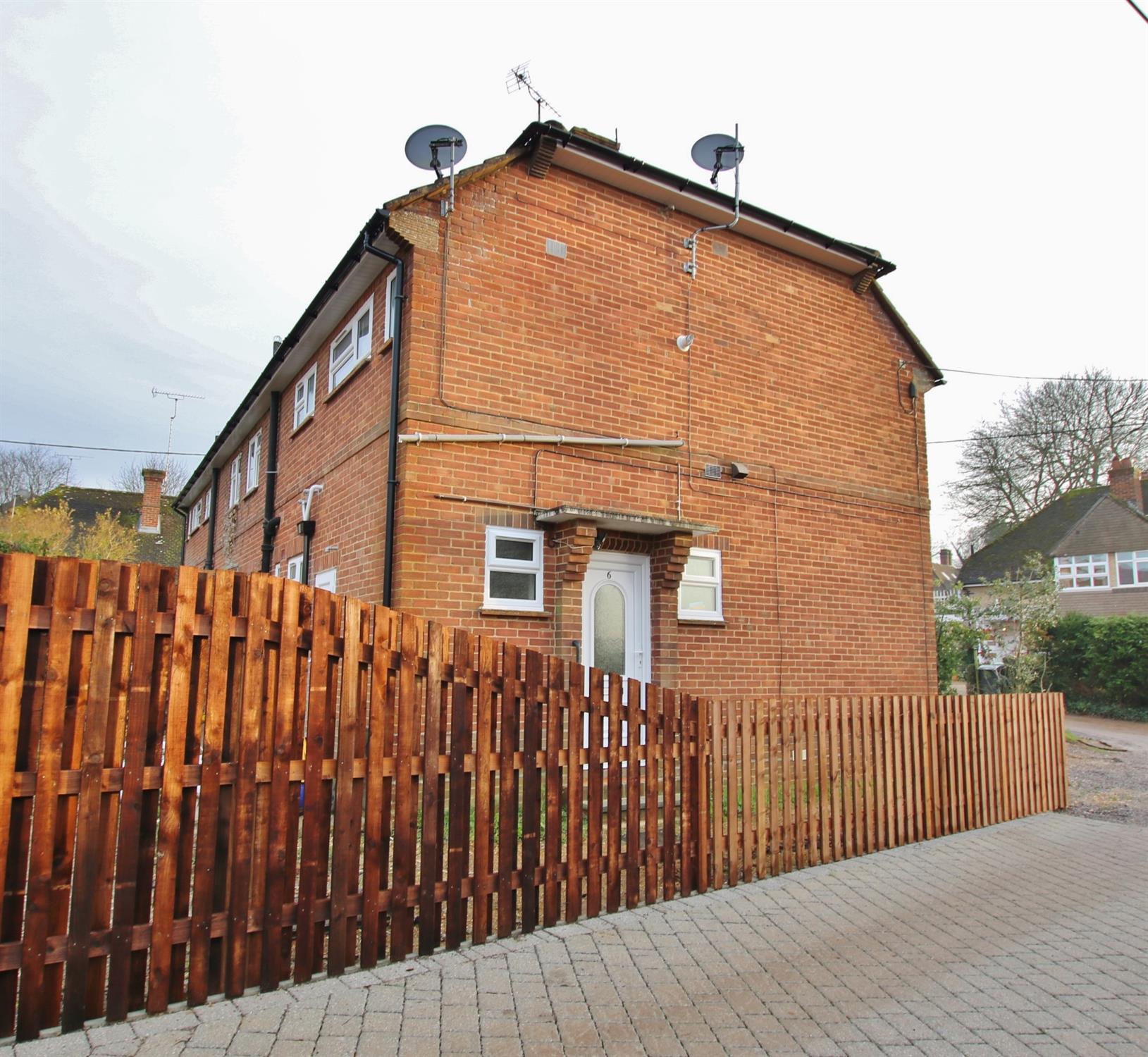 For Sale Manor Road, Twyford, Winchester, 2 Bedroom Property from