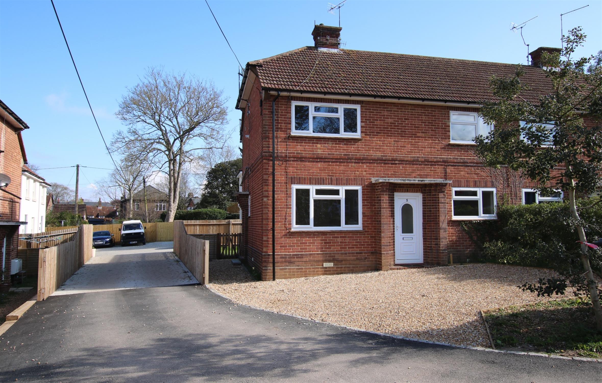 For Sale Manor Road, Twyford, Winchester, 2 Bedroom Property from