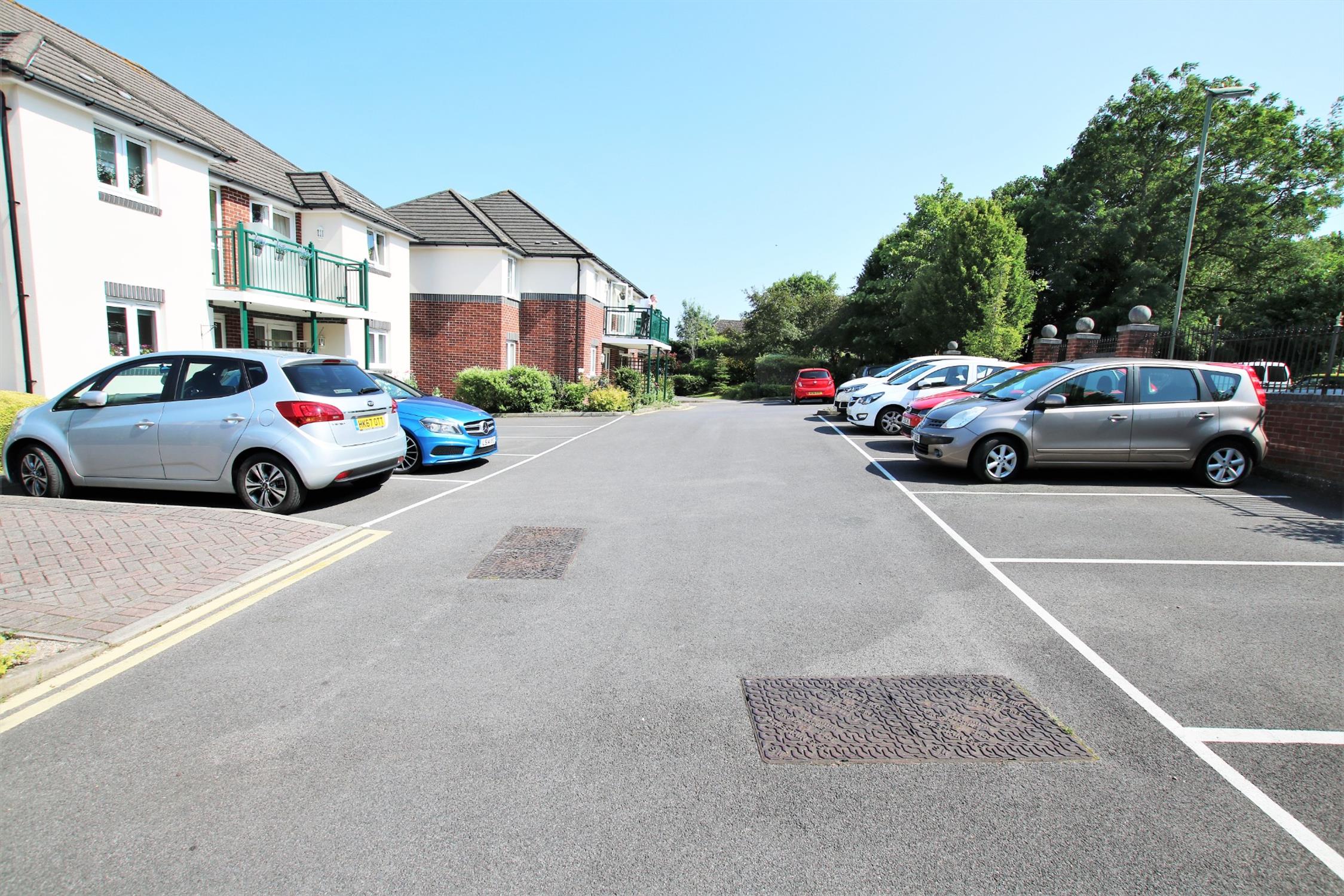 For Sale Fielders Court, West End, Southampton, 1 Bedroom Property