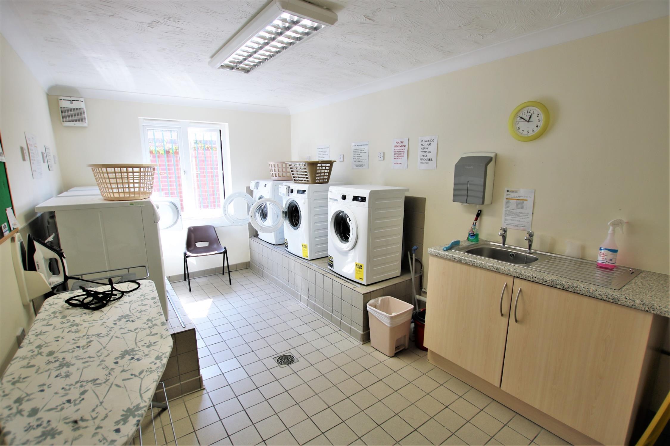 For Sale Fielders Court, West End, Southampton, 1 Bedroom Property