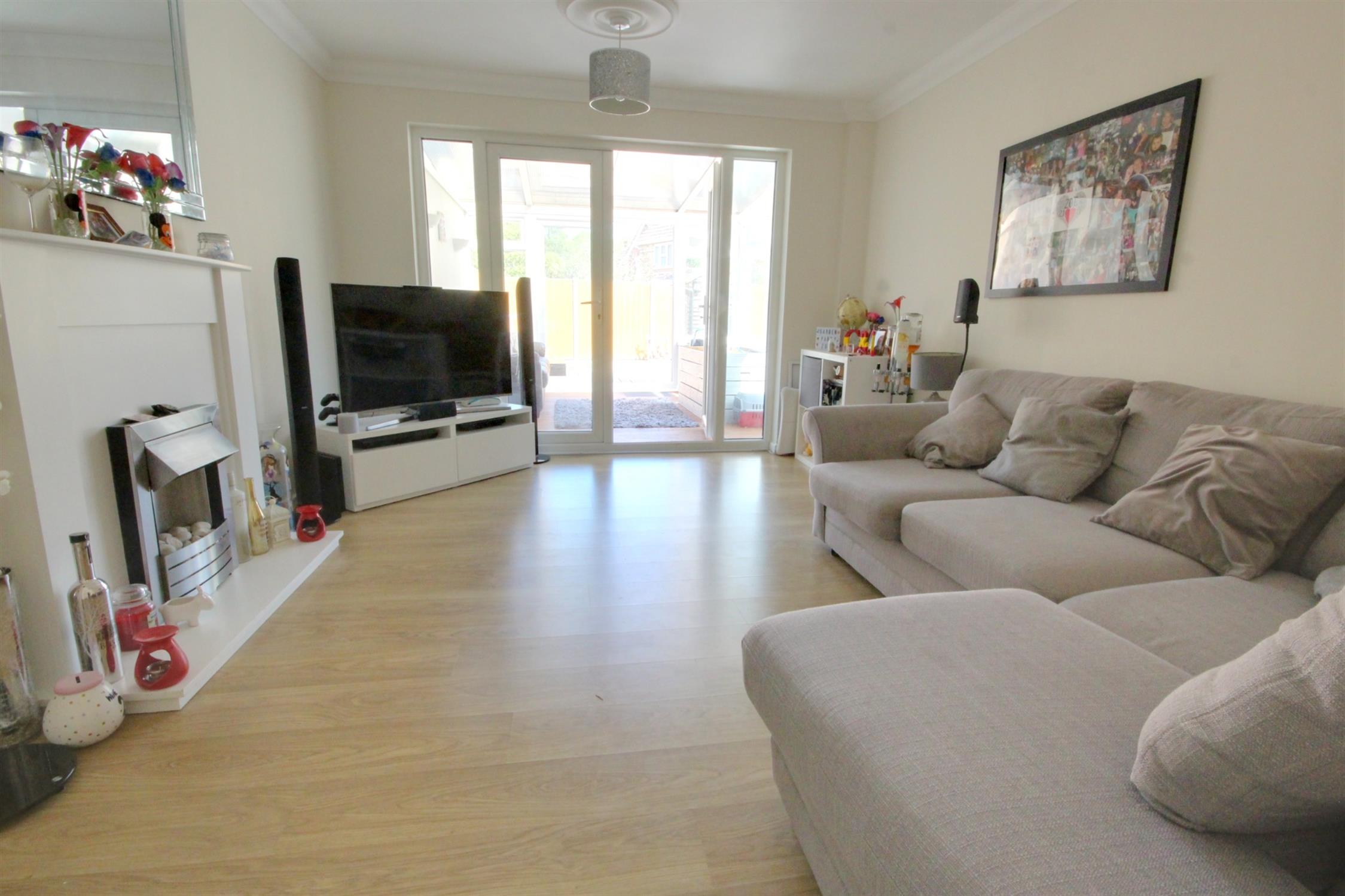 For Sale Waterlooville, 2 Bedroom Property from Pearsons Estate Agents