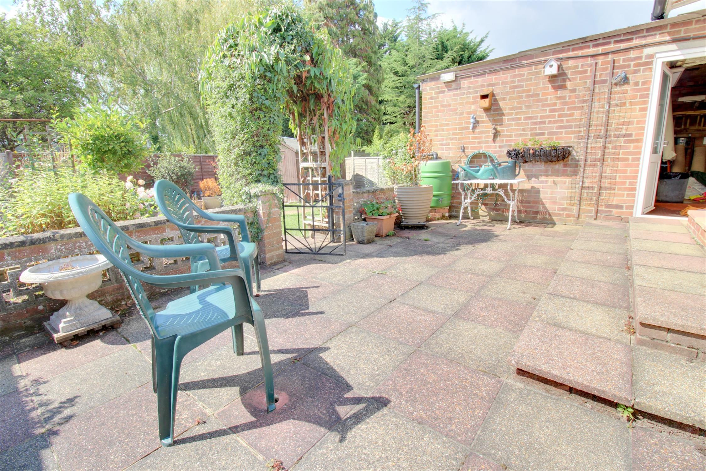 For Sale Cowplain, Waterlooville, 2 Bedroom Property from Pearsons