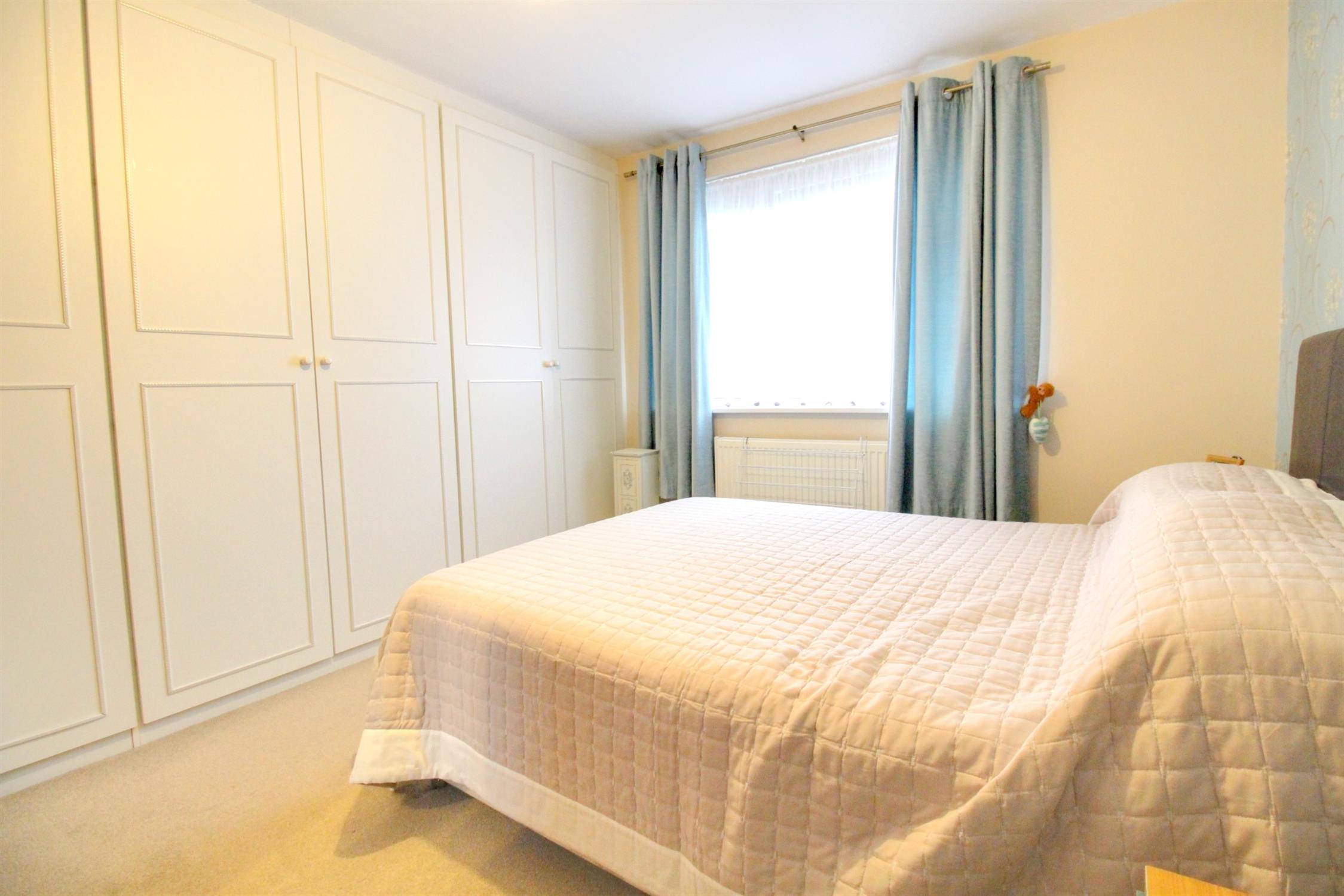 For Sale Waterlooville, 2 Bedroom Property from Pearsons Estate Agents