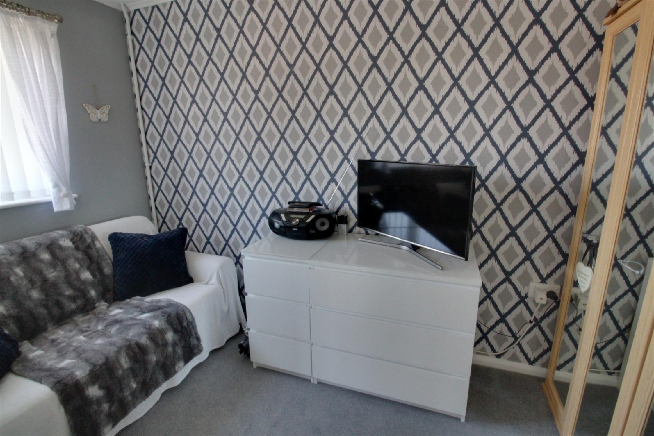 For Sale Ripon Gardens, Waterlooville, 2 Bedroom Property from Pearsons Estate Agents