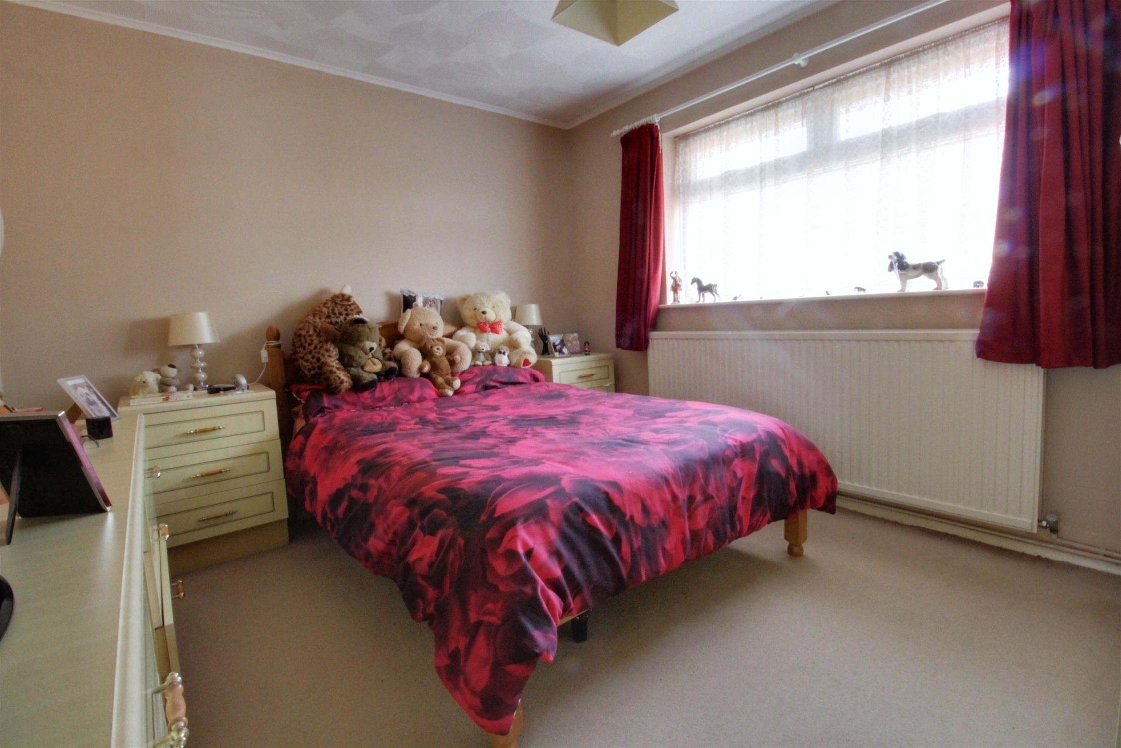 For Sale Hazleton Way, Horndean, Waterlooville, 3 Bedroom Property