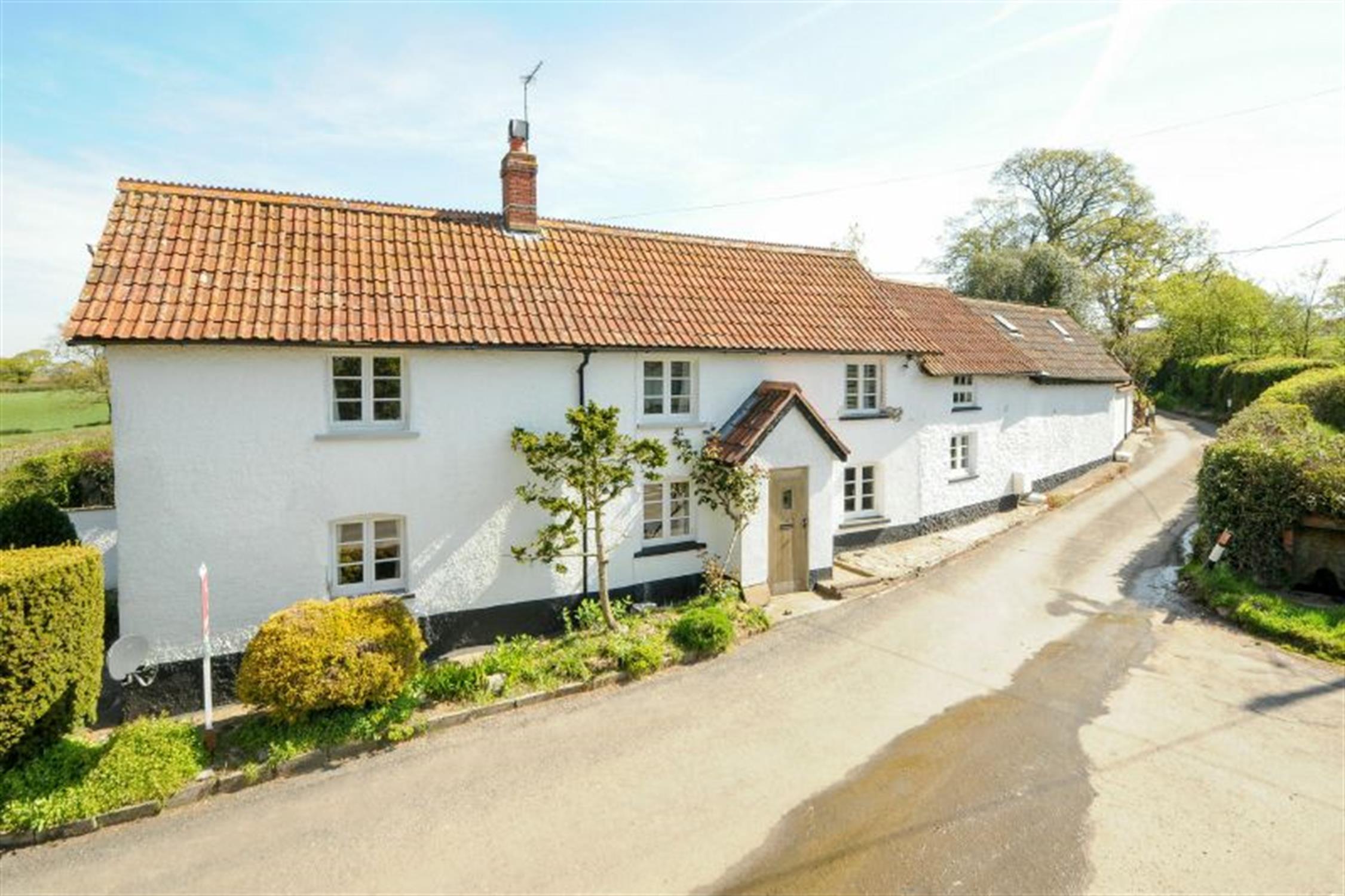 House for sale in TOBY LANE, WOODBURY SALTERTON, NR EXETER, DEVON EX5