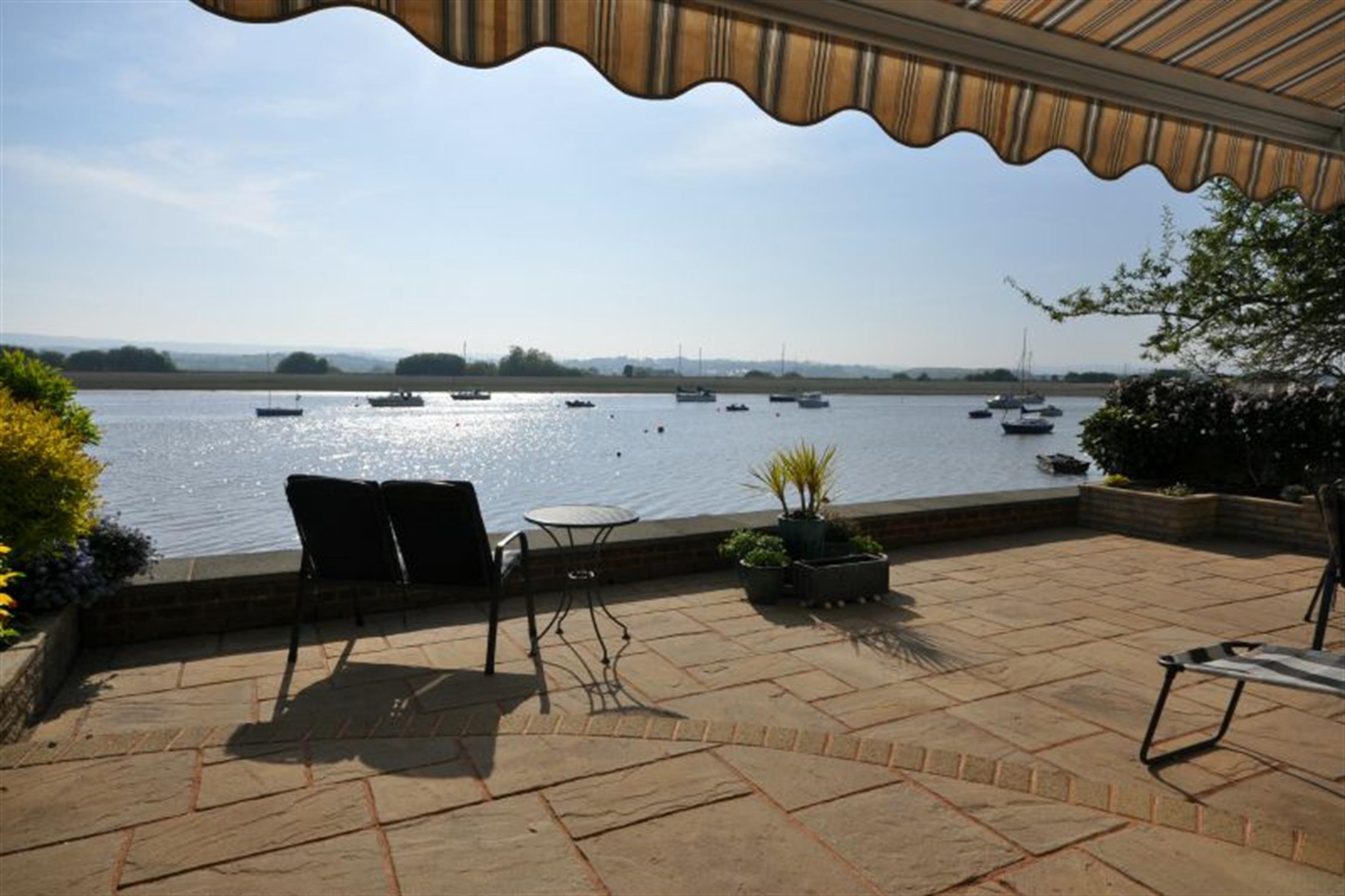 Flat for sale in STRAND COURT, TOPSHAM, NR EXETER, DEVON EX3 0AZ Hall