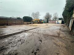 Estate Agents in Slough : Focus Commercial : 0 Bedroom Light Industrial : Green Lane Maidenhead Berks SL6 1XZ   FREEHOLD YARD FOR SALE : £450,000 : Click here for more details on this property