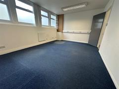 Estate Agents in Slough : Focus Commercial : 0 Bedroom Light Industrial : Eastfield Road Burnham, SL1 7EH : £16,300 pa : Click here for more details on this property