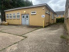 Estate Agents in Slough : Focus Commercial : 0 Bedroom Light Industrial : Eastfield Road Burnham, SL1 7EH : £16,300 pa : Click here for more details on this property