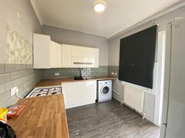 Estate Agents in Lettings : Chiltern Hills : 3 Bedroom Apartment : London Road, : Offers in Excess of £275,000 : Click here for more details on this property