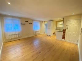 Estate Agents in Lettings : Chiltern Hills : 0 Bedroom Flat : Desborough Avenue, : £950 pcm : Click here for more details on this property