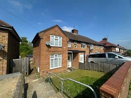 Estate Agents in Lettings : Chiltern Hills : 3 Bedroom Semi-Detached House : Spearing Road, : £1,595 pcm : Click here for more details on this property