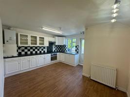 Estate Agents in Lettings : Chiltern Hills : 3 Bedroom Semi-Detached House : Spearing Road, : £1,595 pcm : Click here for more details on this property