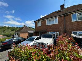 Estate Agents in Lettings : Chiltern Hills : 3 Bedroom Semi-Detached House : Bookerhill Road, High Wycombe : £2,000 pcm : Click here for more details on this property
