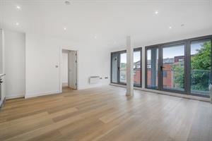 Estate Agents in Lettings : Chiltern Hills : 2 Bedroom Penthouse : Frogmoor, High Wycombe : Guide Price £340,000 : Click here for more details on this property