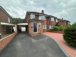 Estate Agents in Lettings : Chiltern Hills : 3 Bedroom Semi-Detached House : Carver Hill Road, High Wycombe : £2,200 pcm : Click here for more details on this property