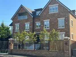 Estate Agents in Lettings : Chiltern Hills : 2 Bedroom Apartment : West Wycombe Road, High Wycombe : £375,000 : Click here for more details on this property