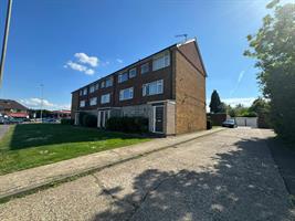 Estate Agents in Lettings : Chiltern Hills : 2 Bedroom Maisonette : Marlow Road, High Wycombe : £1,500 pcm : Click here for more details on this property