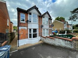 Estate Agents in Lettings : Chiltern Hills : 4 Bedroom Semi-Detached House : Hughenden Road, Hp13 : £2,100 pcm : Click here for more details on this property