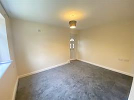 Estate Agents in Lettings : Chiltern Hills : 1 Bedroom Flat : Welles Road,, Hp13 : £900 pcm : Click here for more details on this property