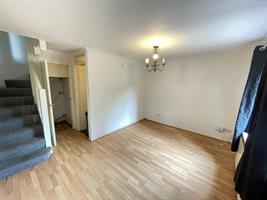 Estate Agents in Lettings : Chiltern Hills : 1 Bedroom Terraced House : Eaton Avenue, Hp12 : £1,200 pcm : Click here for more details on this property