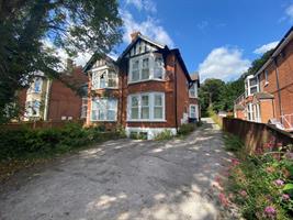 Estate Agents in Lettings : Chiltern Hills : 1 Bedroom Flat : West Wycombe Road, Hp12 : £950 pcm : Click here for more details on this property
