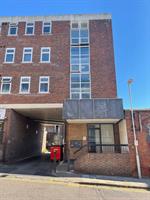 Estate Agents in Lettings : Chiltern Hills : 2 Bedroom Apartment : Corporation Street, Hp13 : £1,250 pcm : Click here for more details on this property