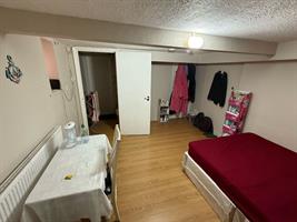 Estate Agents in Lettings : Chiltern Hills : 0 Bedroom Flat : West Wycombe, Hp12 : £950 pcm : Click here for more details on this property