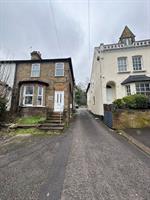 Estate Agents in Lettings : Chiltern Hills : 2 Bedroom Flat : Castle Street,, : £1,150 pcm : Click here for more details on this property