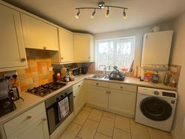 Estate Agents in Lettings : Chiltern Hills : 3 Bedroom Terraced House : Carrington Road, Hp12 : £2,100 pcm : Click here for more details on this property