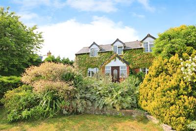 Tarrywell House, Craven Arms Road, Aston-On-Clun,