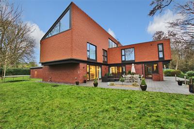 Nant Fawr Court, Heol Esgyn, Cyncoed, Cardiff