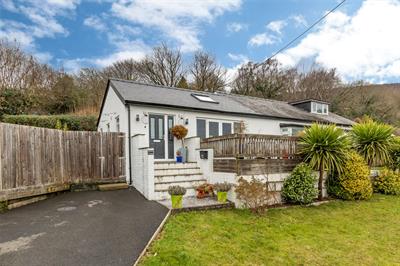 Barefoot Cottage, Cwm Fedw, Machen