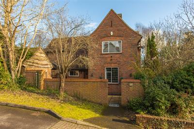 Rectory Avenue, High Wycombe