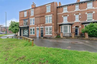 Castle Boulevard, LENTON