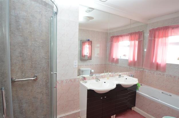 Master En-suite