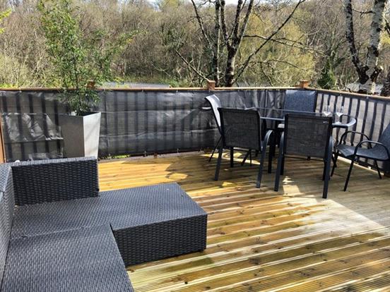 Decking With Hot Tub