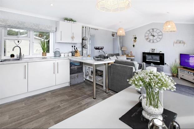 Open Plan Living Room/Kitchen