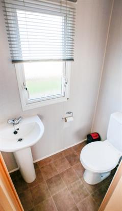 Master Ensuite WC