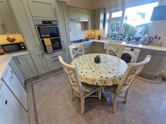 Modern Fitted Kitchen