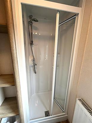 Family Shower Room